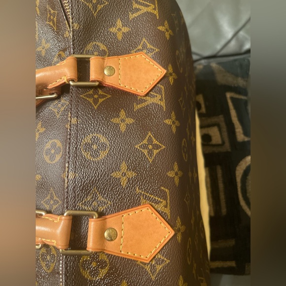 Preowned Louis Vuitton speedy 30 in excellent condition. - Picture 2 of 14